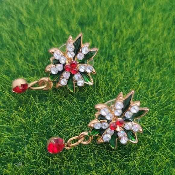 Stamped AS Vintage Greenery Earrings Floral Flowers Drop E1020 - Picture 1 of 3